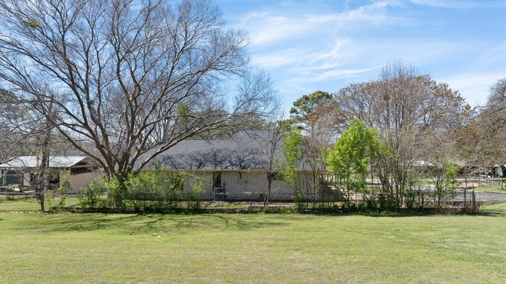 1701 Hitching Post Road Granbury, TX 76049 - Photo 34 of 37