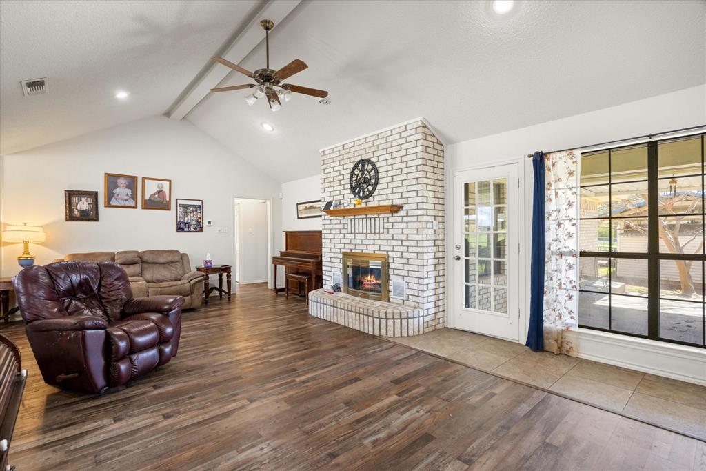 1701 Hitching Post Road Granbury, TX 76049 - Photo 5 of 37