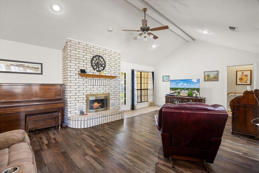 1701 Hitching Post Road Granbury, TX 76049 - Photo 6 of 37