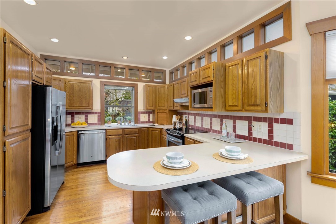 115 Howe Street Seattle, WA 98109 - Photo 8 of 25 Gallery Image 8