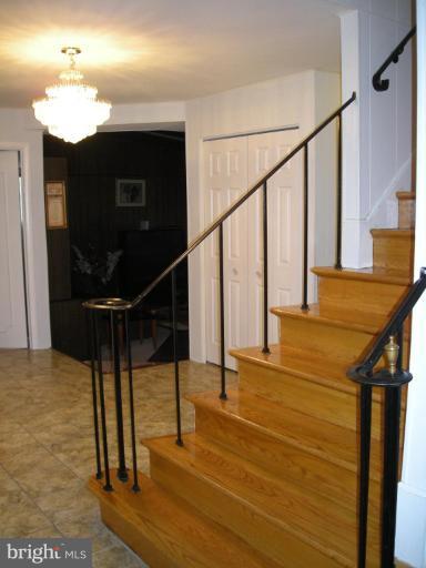 9404 Jodale Road Randallstown, MD 21133 - Photo 10 of 25 Entrance / Foyer