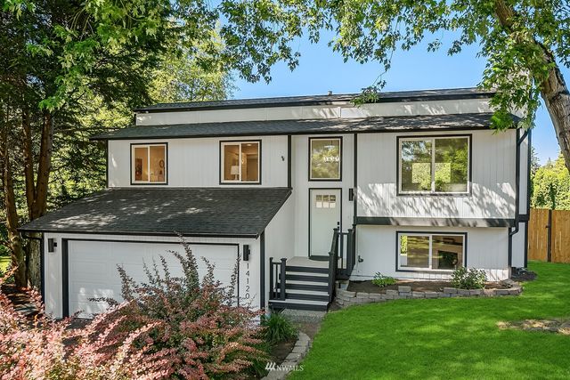 a front view of house with yard