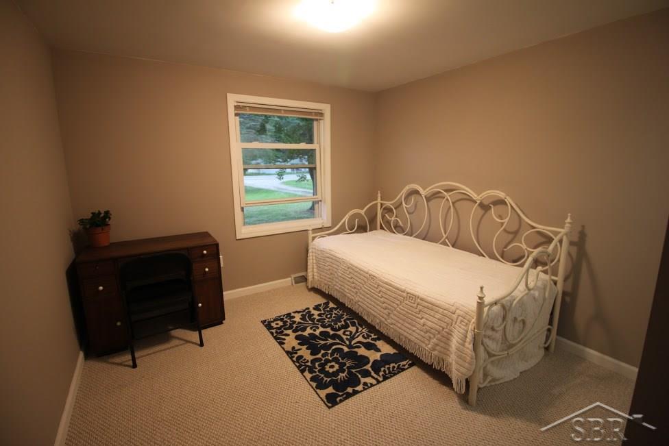 5727 Sheridan Road Saginaw, MI 48601 - Photo 9 of 16 31330421-9.JPG