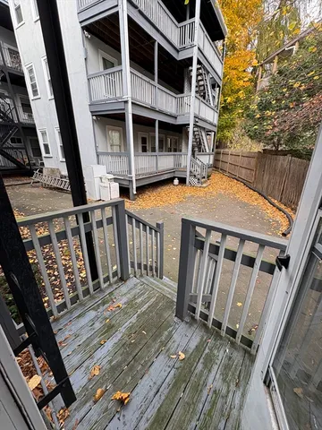 $2,700 | 27 Forest Street, Unit 1, Cambridge, MA 02140