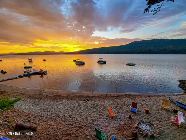 $1,299,000 | 3 Alburnorm Way, Schroon, NY 12870