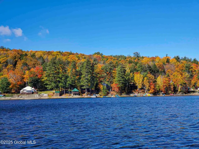 $1,299,000 | 3 Alburnorm Way, Schroon, NY 12870