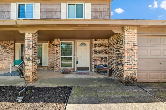 $299,900 | 4128 Staghorn Circle South, Fort Worth, TX 76137