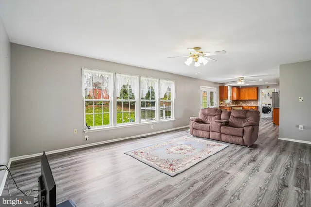 $590,000 | 1 Shale Court, Fredericksburg, VA 22406