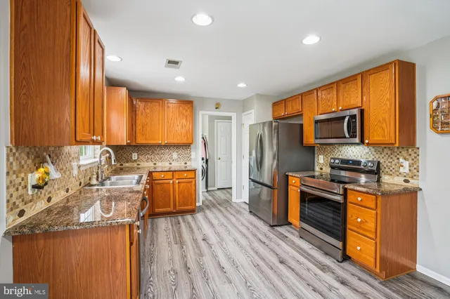 $590,000 | 1 Shale Court, Fredericksburg, VA 22406