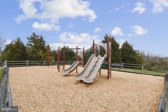 $590,000 | 1 Shale Court, Fredericksburg, VA 22406