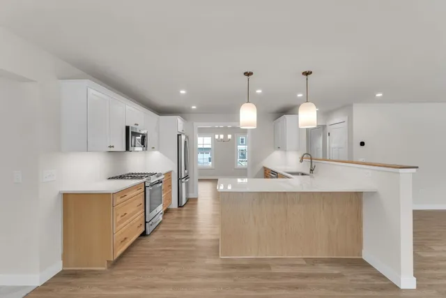 $749,000 | 396 Commodore Drive, Unit 21, Vergennes, VT 05491