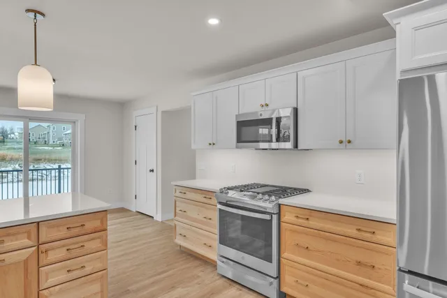 $749,000 | 396 Commodore Drive, Unit 21, Vergennes, VT 05491