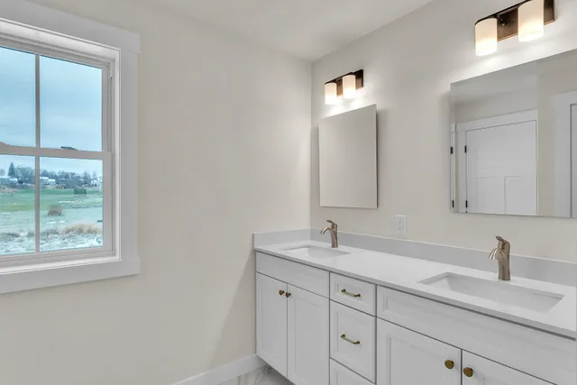 $749,000 | 396 Commodore Drive, Unit 21, Vergennes, VT 05491