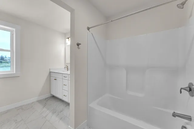 $749,000 | 396 Commodore Drive, Unit 21, Vergennes, VT 05491