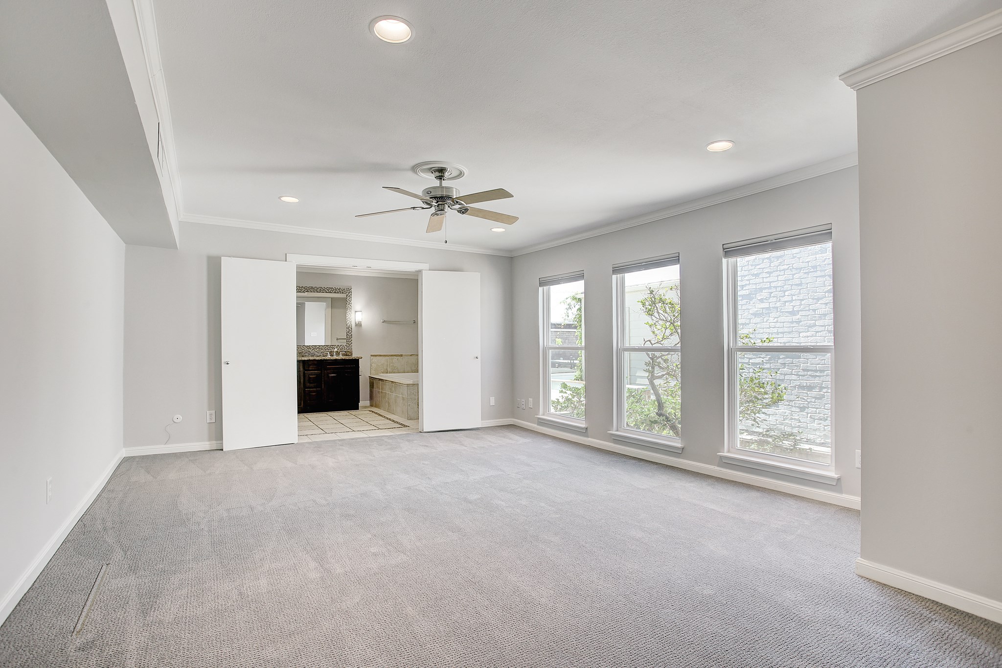 7527 Del Monte Drive Houston, TX 77063 - Photo 15 of 18
