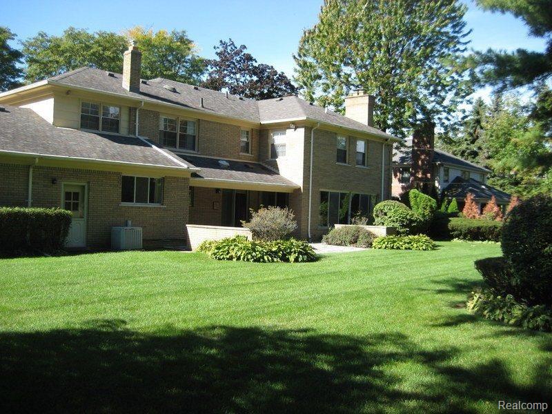 50 North Deeplands Road Grosse Pointe, MI 48236 - Photo 12 of 15 50 North Deeplands 016-001.jpg