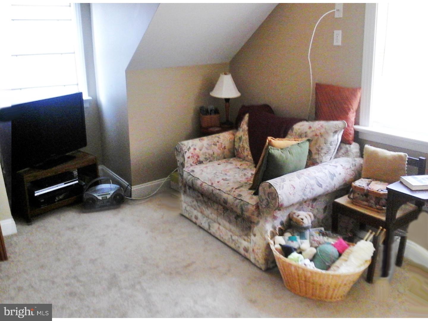 293 Wynnewood Road Ewing, NJ 08628 - Photo 4 of 19 Gallery Image 4
