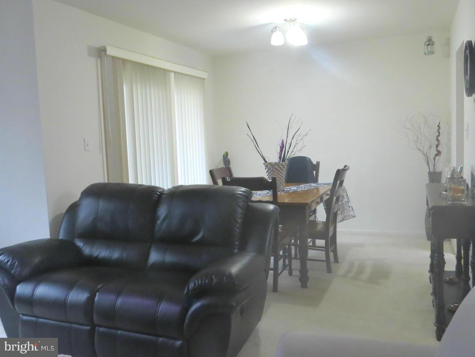 11974 Barrel Cooper Court Reston, VA 20191 - Photo 3 of 30 Living Room