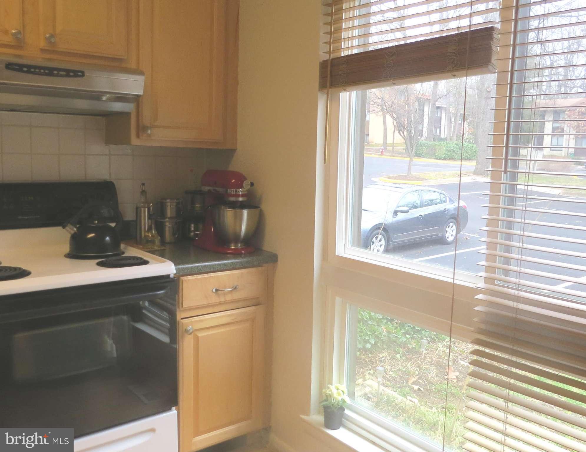 11974 Barrel Cooper Court Reston, VA 20191 - Photo 7 of 30 Kitchen