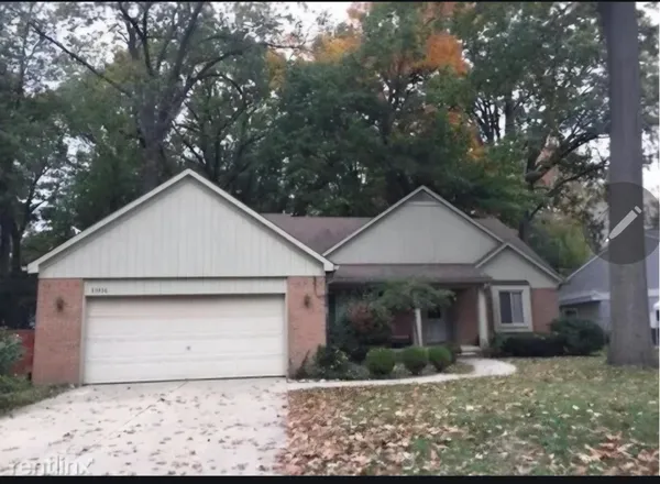 $2,250 | 33736 Hathaway, Livonia, MI 48150