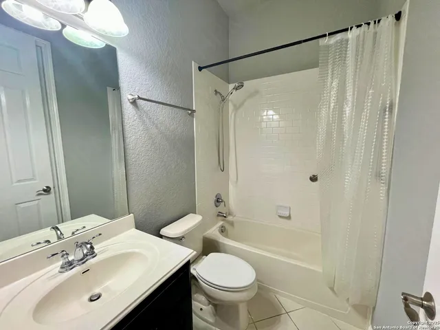 $3,775 | 18914 Cortez Cove, San Antonio, TX 78255