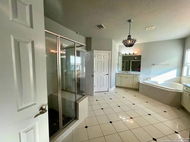 $3,775 | 18914 Cortez Cove, San Antonio, TX 78255