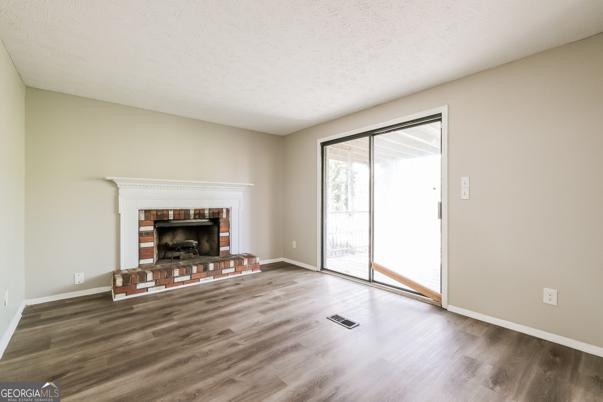 5200 Martins Crossing Road Stone Mountain, GA 30088 - Photo 8 of 23