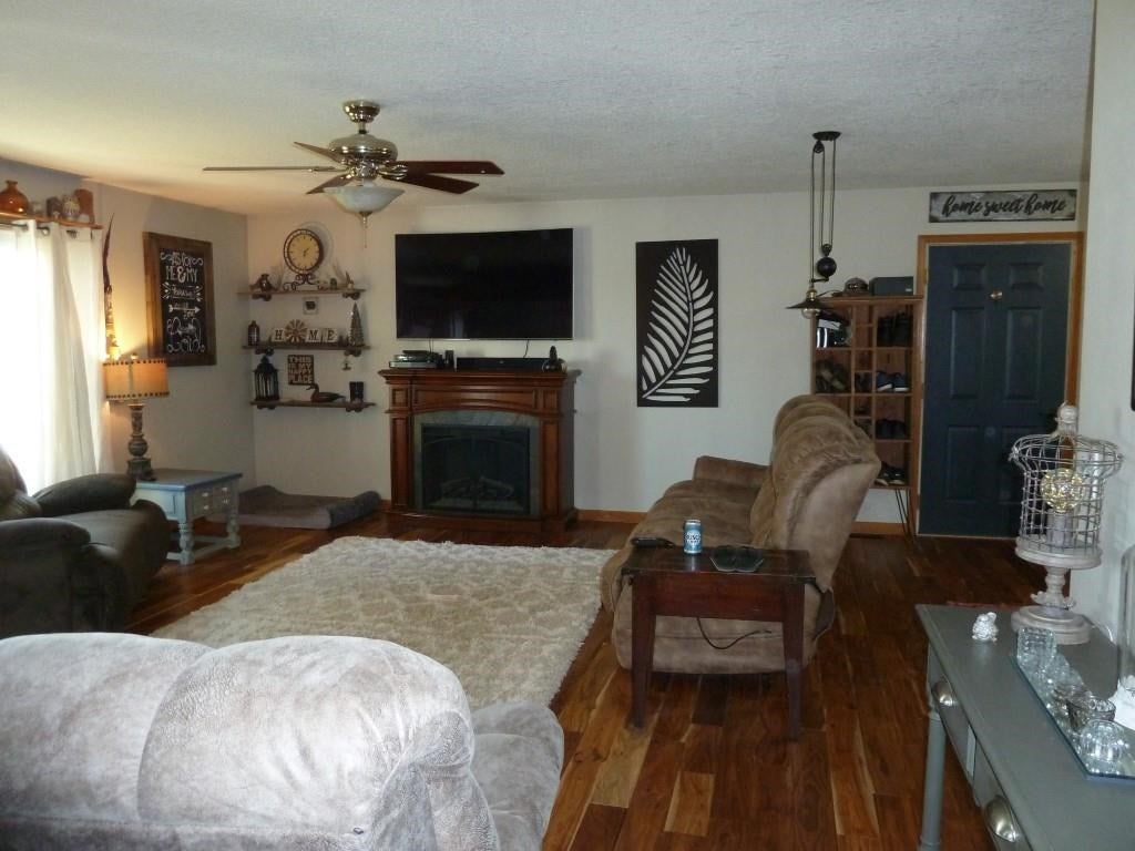 1560 Riverside Road Riverside, IA 52327 - Photo 22 of 33 Gallery Image 22