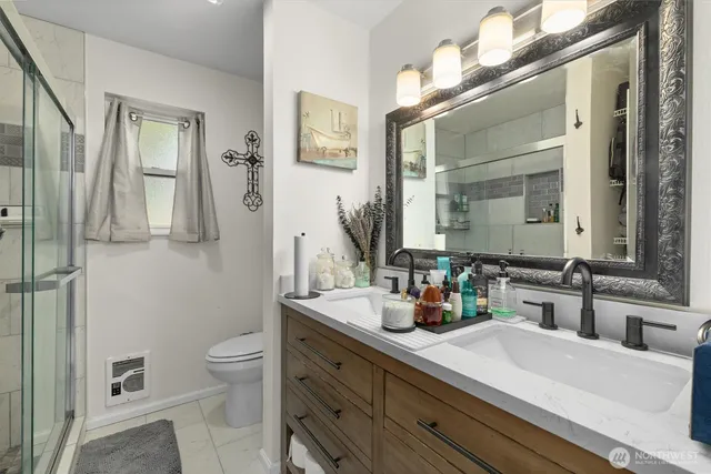 $299,999 | 13321 15th Avenue Northeast, Unit D5, Seattle, WA 98125