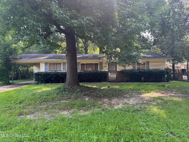 $74,500 | 3062 Lakewood Drive, Jackson, MS 39212