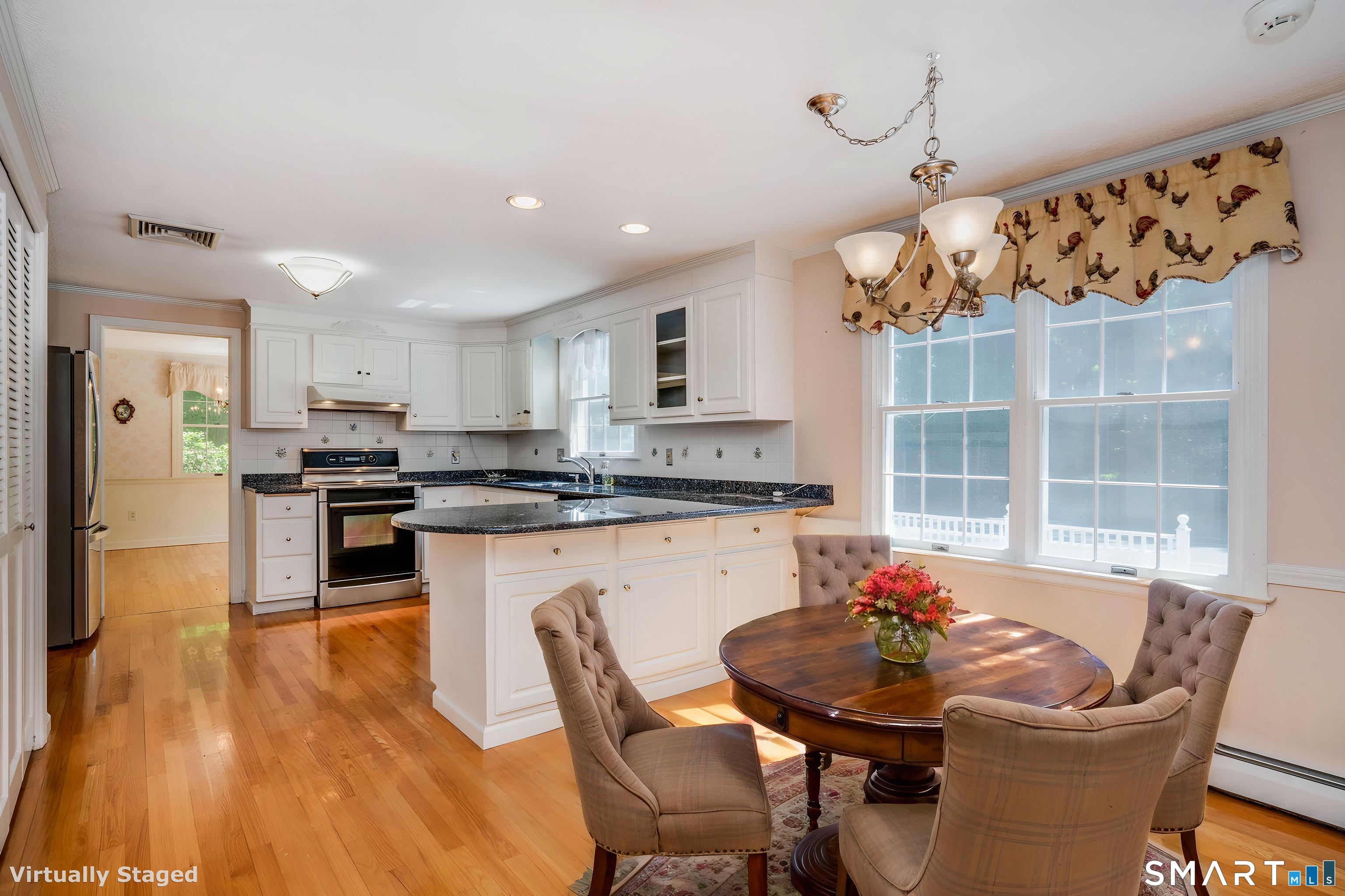 290 Old Farms Road Simsbury, CT 06070 - Photo 10 of 40