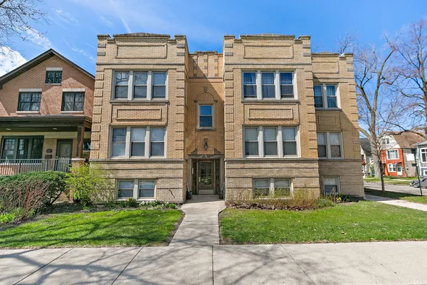 $225,000 | 4556 North Kostner Avenue, Unit G, Chicago, IL 60630
