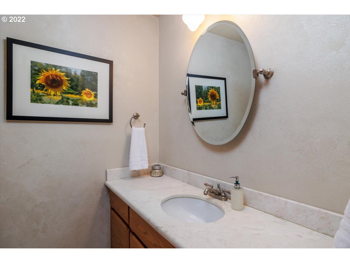 4255 Southwest 48th Place Portland, OR 97221 - Photo 21 of 32 Gallery Image 21