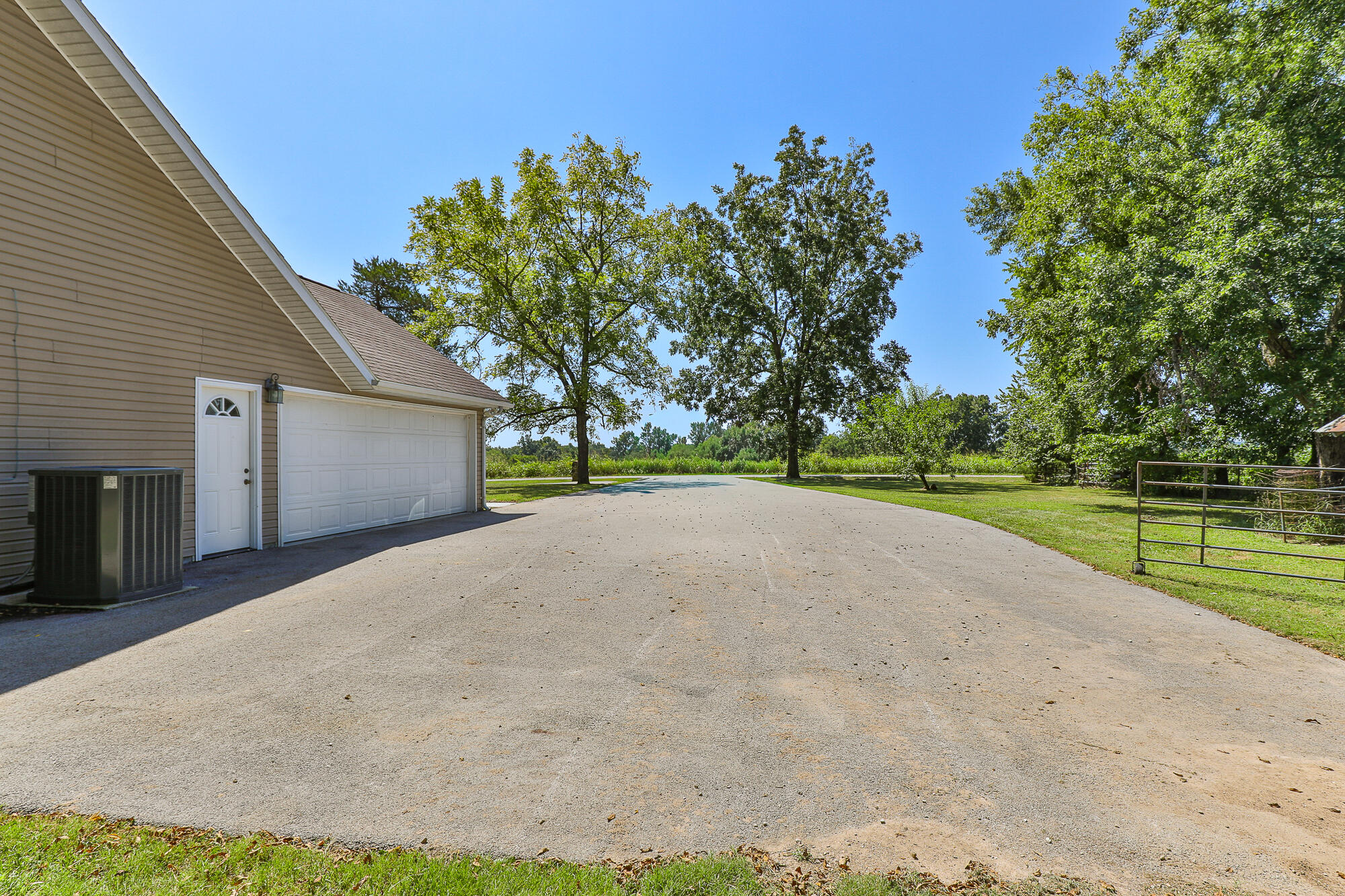 2155 East 535th Road Pleasant Hope, MO 65725 - Photo 36 of 39 7M4A3535 (6)