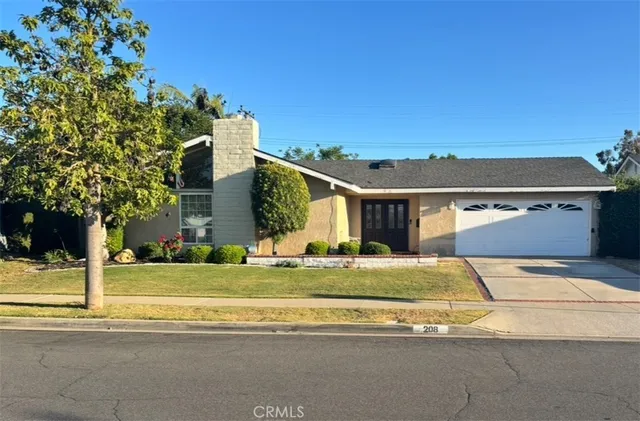 $1,175,000 | 208 Somerset Drive, Placentia, CA 92870