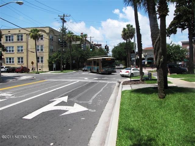 1661 Riverside Avenue, Unit 203 Jacksonville, FL 32204 - Photo 10 of 11 a view of a basketball court