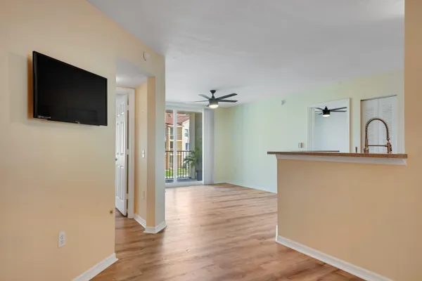 $2,300 | 1112 Villa Circle, Boynton Beach, FL 33435