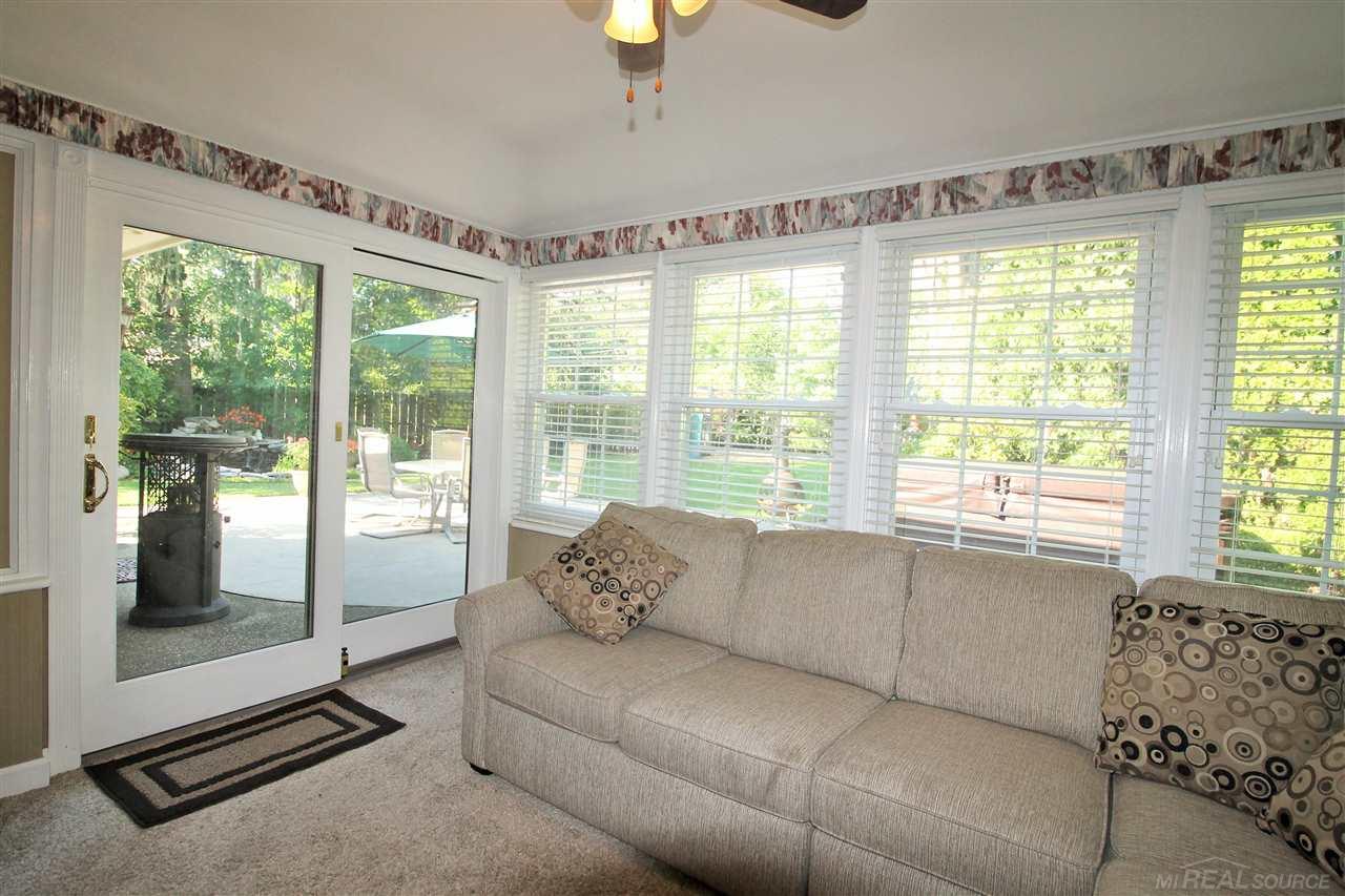 316 Stephens Road Grosse Pointe, MI 48236 - Photo 22 of 59 50021598-21.JPG