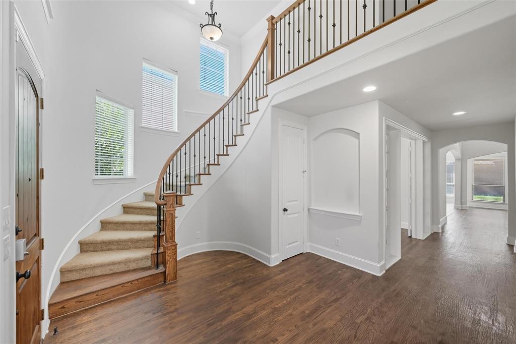 447 Dry Canyon Drive Frisco, TX 75036 - Photo 2 of 25 Foyer
