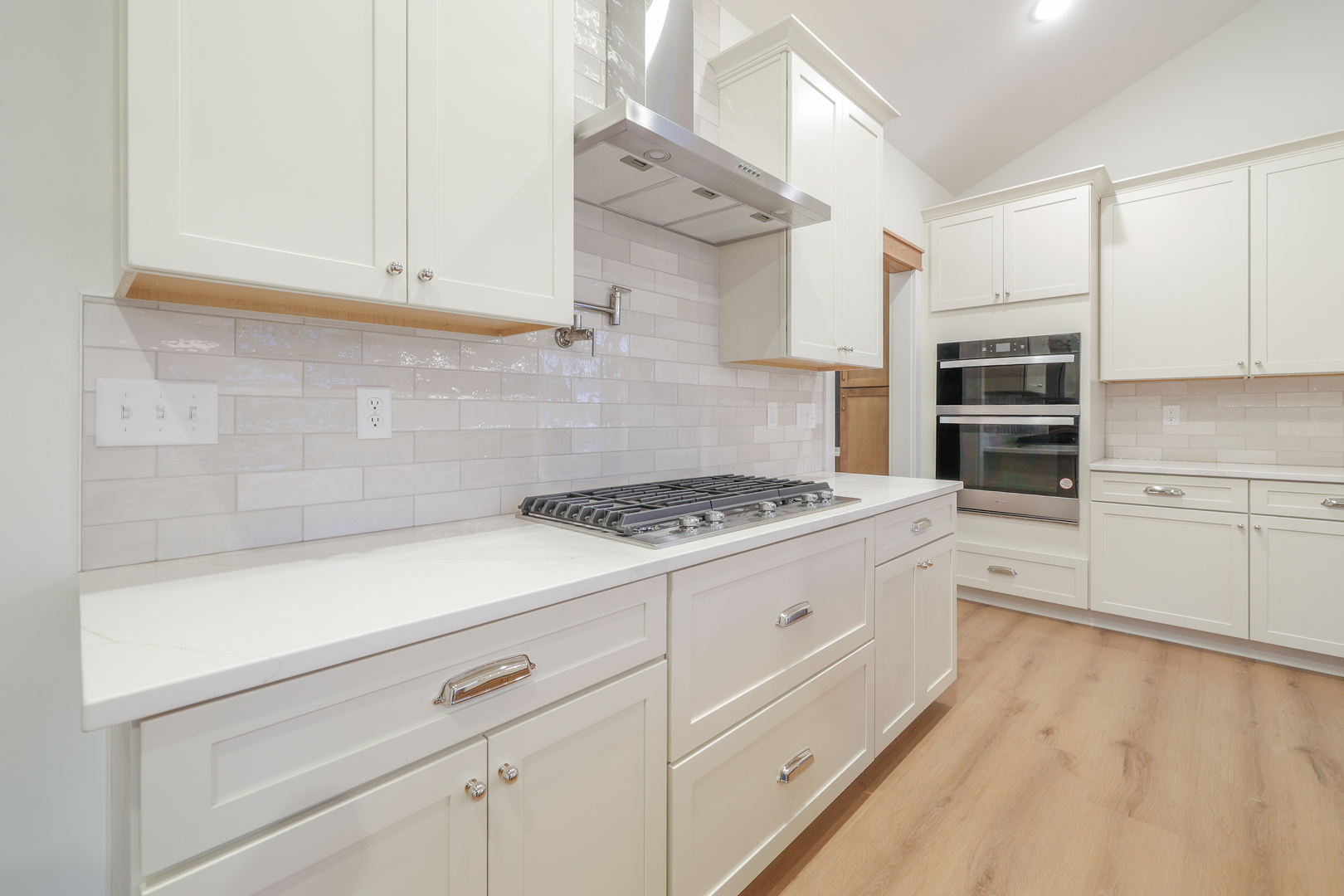 1823 Constitution Street Sycamore, IL 60178 - Photo 7 of 26 a kitchen with cabinets and appliances