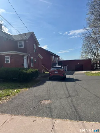 $1,849 | 52 Pearl Street, Manchester, CT 06040