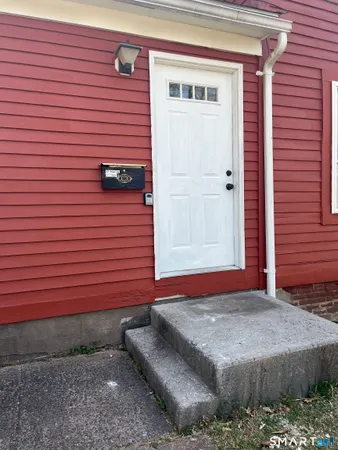 $1,849 | 52 Pearl Street, Manchester, CT 06040