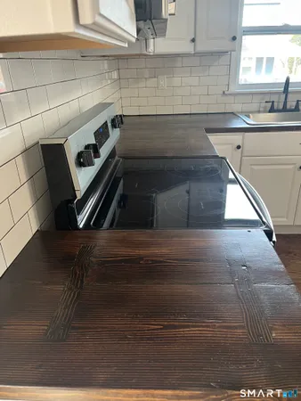 $1,849 | 52 Pearl Street, Manchester, CT 06040