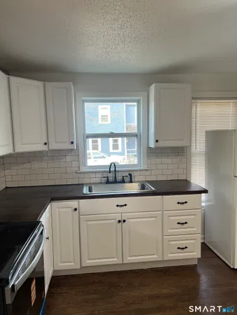 $1,849 | 52 Pearl Street, Manchester, CT 06040