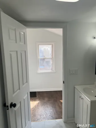 $1,849 | 52 Pearl Street, Manchester, CT 06040