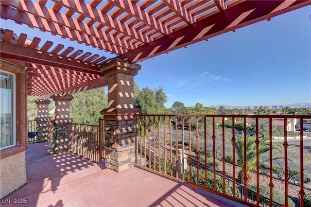 $2,710 | 8700 Captains Place, Las Vegas, NV 89117