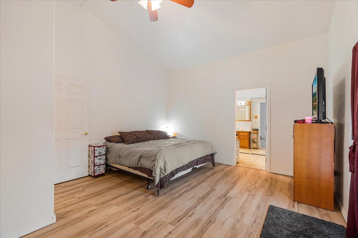 2444 Southwest 33rd Street Redmond, OR 97756 - Photo 17 of 30 14-2444 SW 33rd St-20