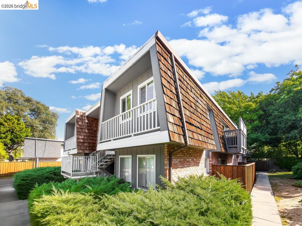 2708 Jones Road Walnut Creek, CA 94597 - Photo 5 of 20 Gallery Image 5