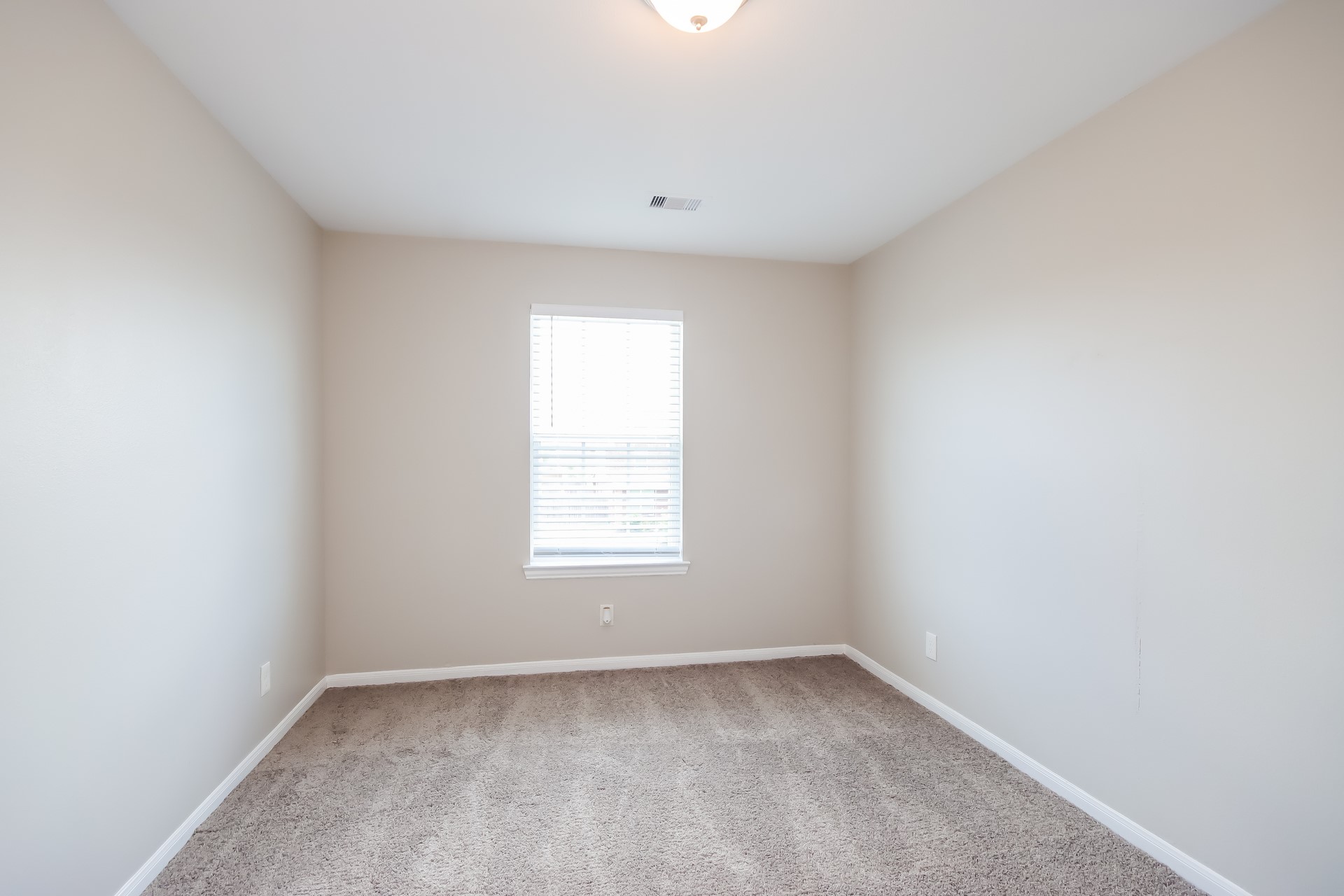 10002 Chase Court Baytown, TX 77521 - Photo 10 of 15