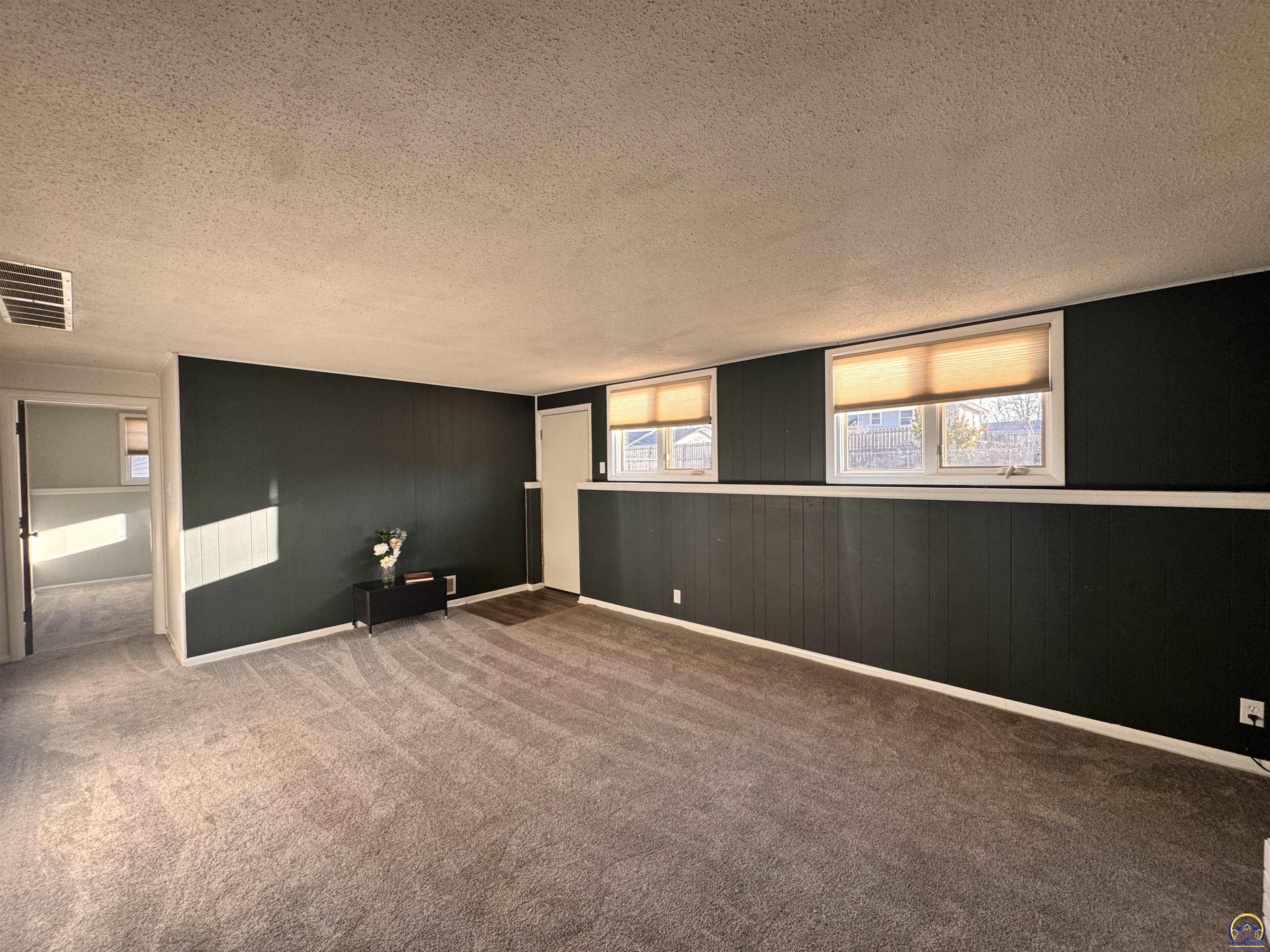 3036 Southwest Boswell Avenue Topeka, KS 66611 - Photo 28 of 52